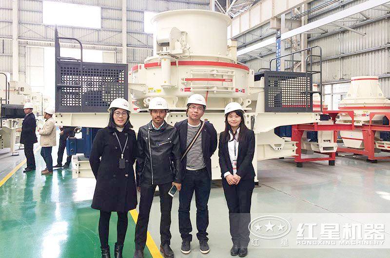 冰球突破客户来机制砂厂参观询价 冰球突破客户来机制砂厂参观询价