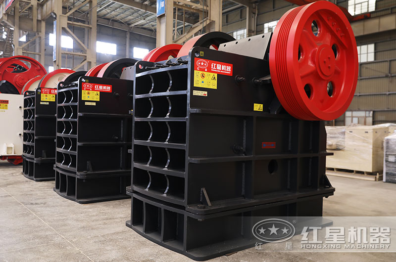 石英石颚式破碎机图片 石英石颚式破碎机图片