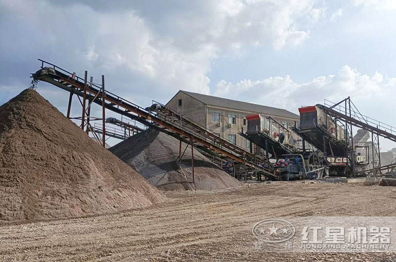 移动式筛分机工作现场图片 移动式筛分机工作现场图片