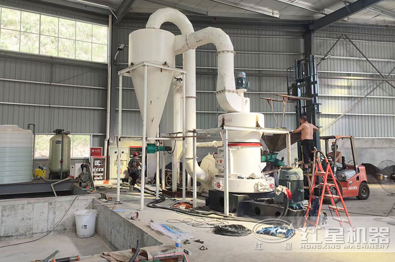 矿渣立磨工作现场实拍图 矿渣立磨工作现场实拍图