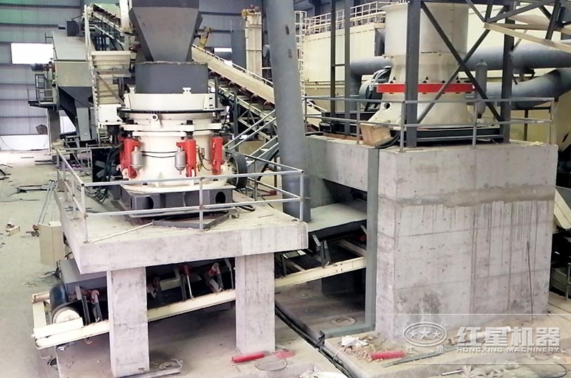 圆锥式破碎机破碎生产现场 圆锥式破碎机破碎生产现场